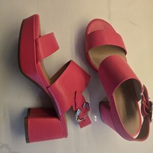 AEROSOLES NEW Women's Fuchsia Block Heel Sandals